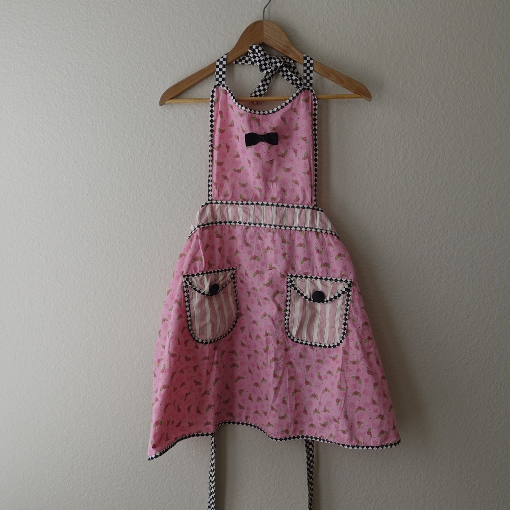 Kay Dee Designs Apron - pink, black, white, bowtie